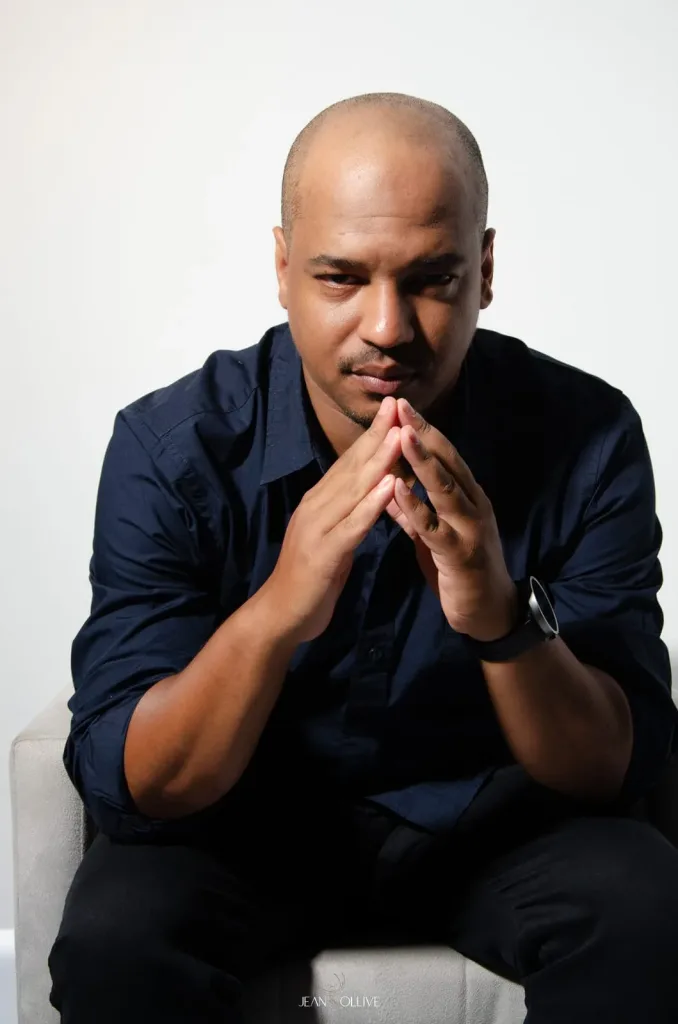 Paraguassu FM 87.9 —